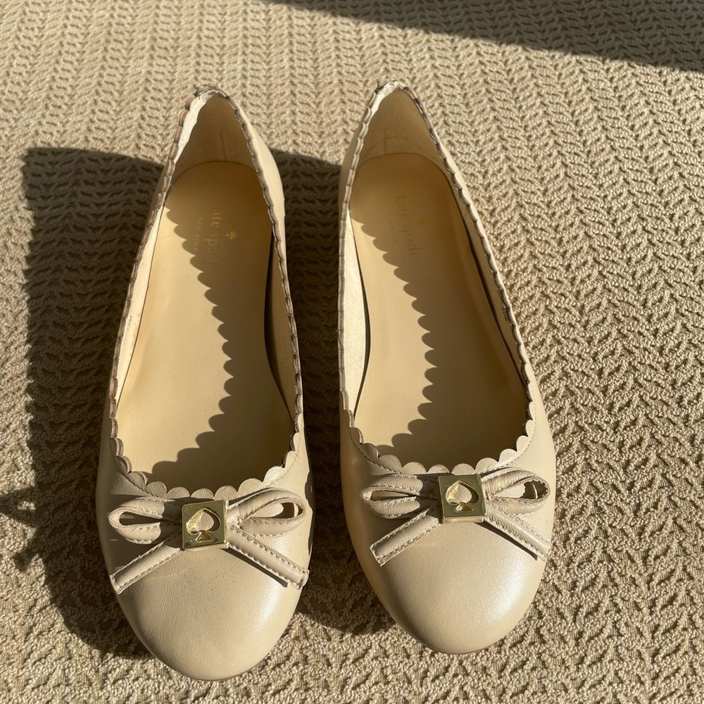 Kate Spade Barra Beige Tan Flats Size 7.5M